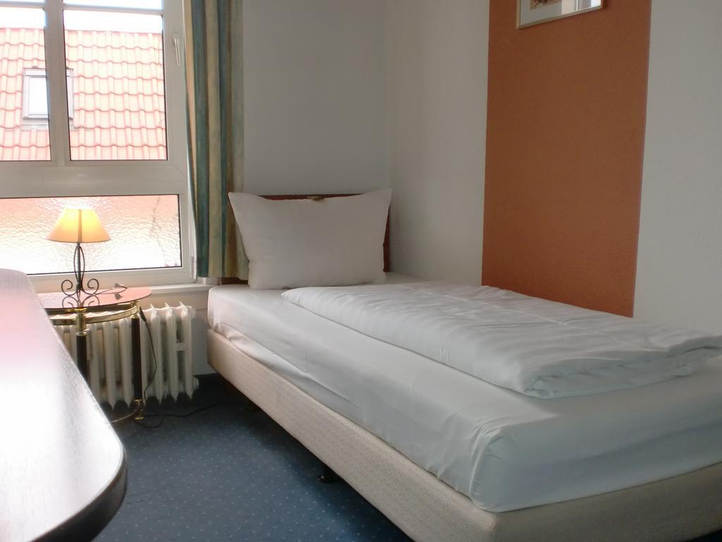 Hotel Burg-Stuben Mainz Rum bild