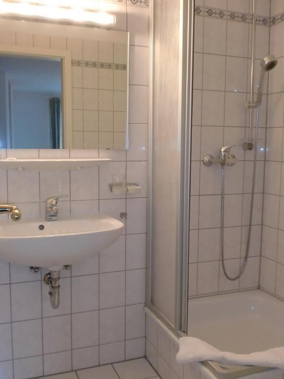 Hotel Burg-Stuben Mainz Rum bild
