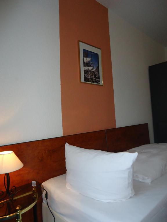Hotel Burg-Stuben Mainz Rum bild